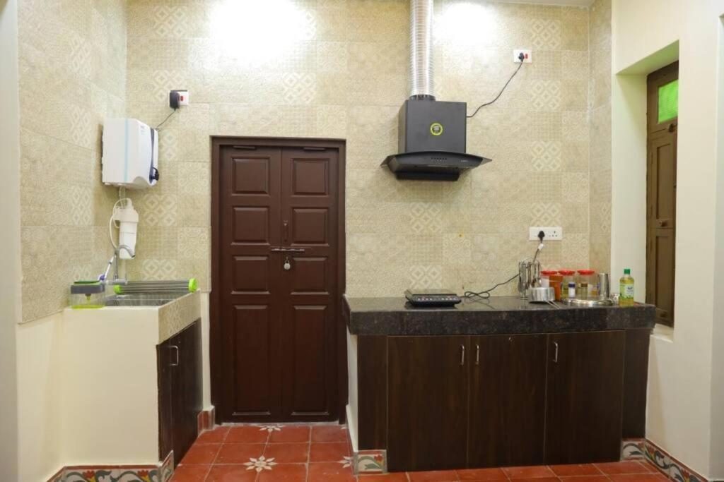Heritage Home With 2 Bed/2 Bath With Kitchen In A Residential Neighborhood. 马杜赖 外观 照片